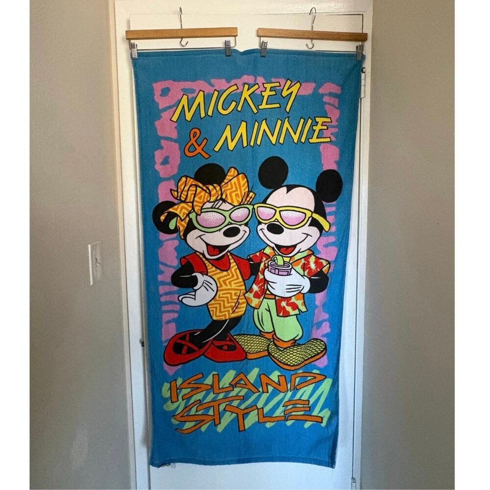 Vintage 80s Walt Disney Mickey Minnie beach Towel swim vacation retro resort